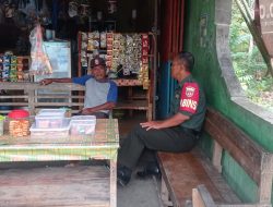 Guna Menekan Kriminalitas, Babinsa  Himbau Warga Aktifkan Siskamling