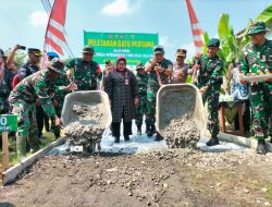 Peletakan Batu Pertama Tandai Pembukaan TMMD Reguler Ke -199 Kodim Sragen Peletakan Batu Pertama Tandai Pembukaan TMMD Reguler Ke -199 Kodim Sragen