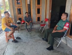 Sering Hujan Disertai Angin Kencang Babinsa Imbau Warga Waspada Pohon Tumbang Sering Hujan Disertai Angin Kencang Babinsa Imbau Warga Waspada Pohon Tumbang