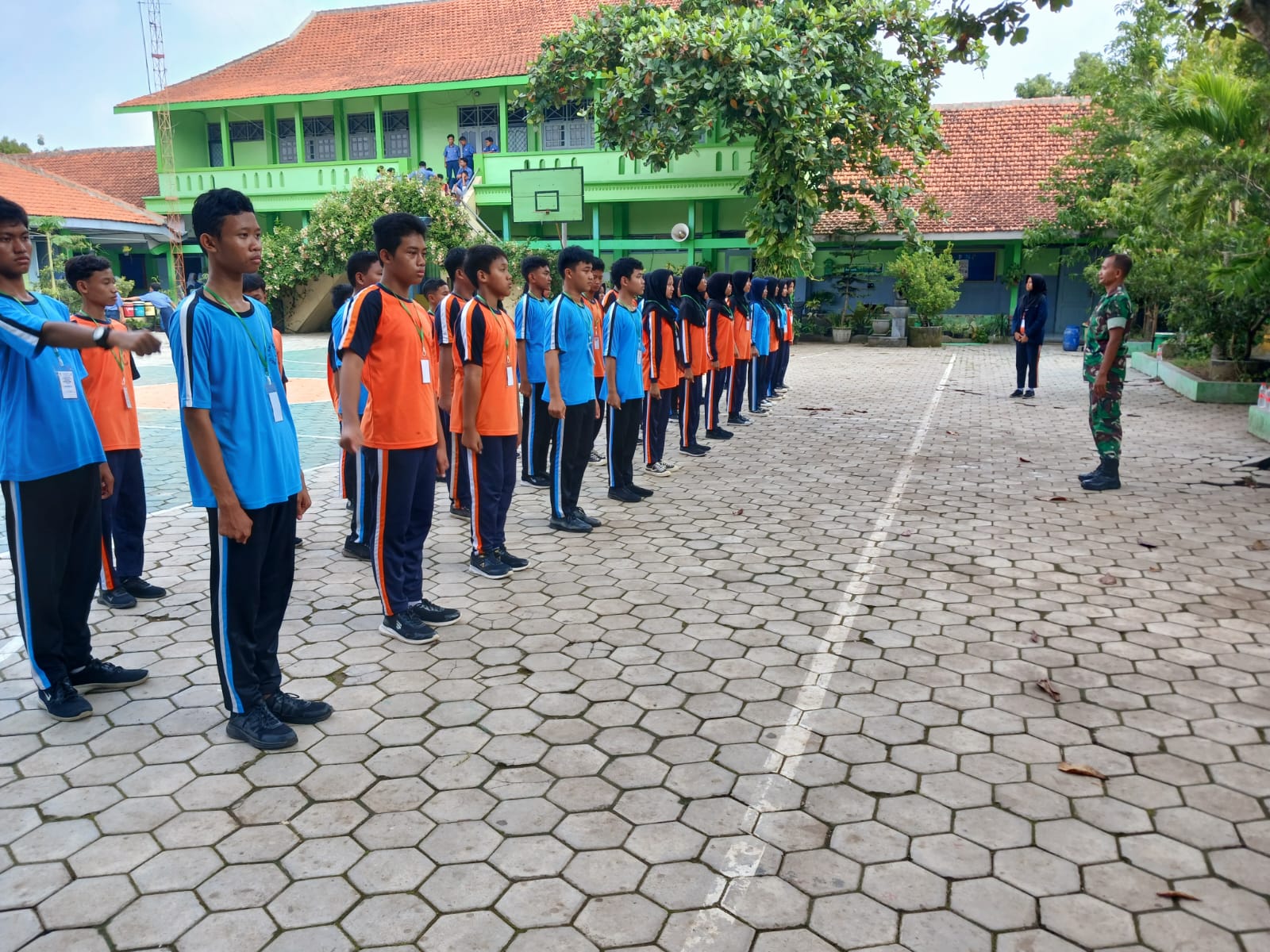 Penguatan Karakter Disiplin, Babinsa Latih PBB