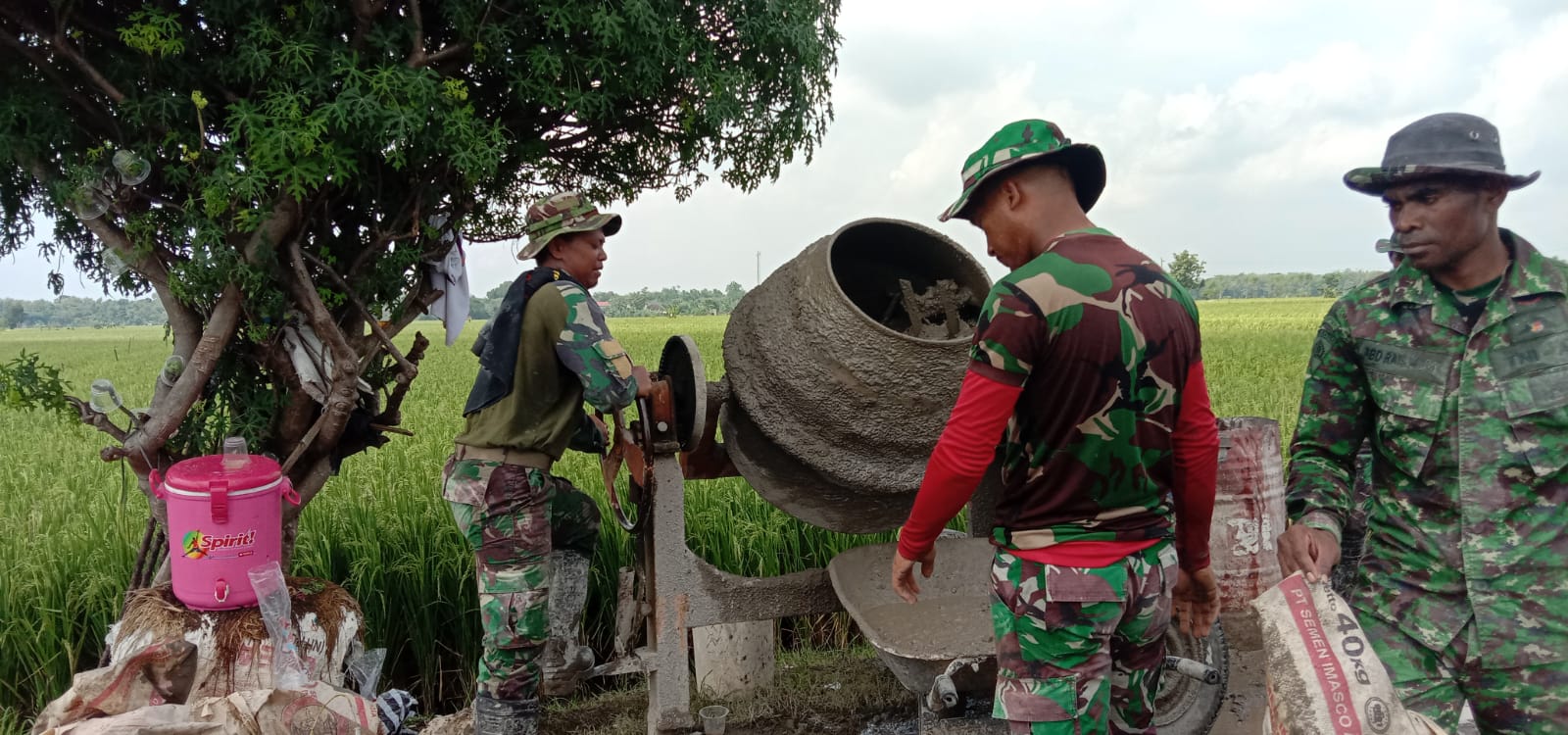 Hanya di TMMD Suara molen Seperti irama dangdut koplo Hanya di TMMD Suara molen Seperti irama dangdut koplo