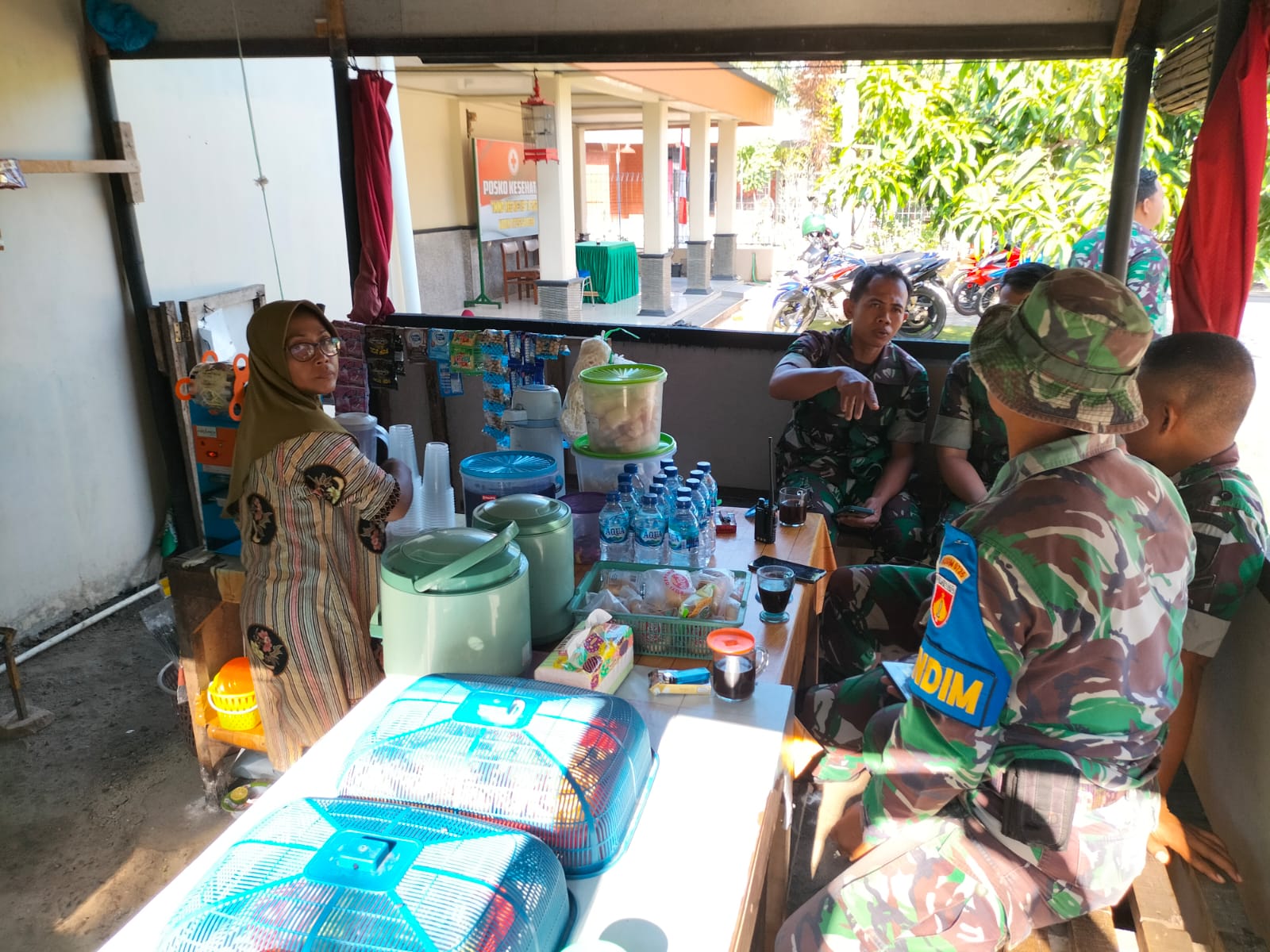 BERKAH TMMD WARUNG MILIK BU WIJI DIBANJIRI PEMBELI