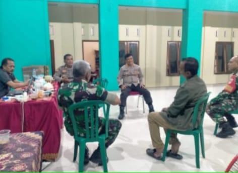 Ciptakan Wilayah Binaann Aman, Babinsa dan Bhabinkamtibmas Laksanakan Patroli