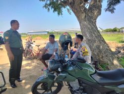 Pupuk Kebersamaan Babinsa Kunjungi Tokoh Masyarakat Pupuk Kebersamaan Babinsa Kunjungi Tokoh Masyarakat