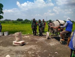 Pastikan Pekerjaan Sesuai, Dandim Cek Hasil Cor Program TMMD REG – 119 Pastikan Pekerjaan Sesuai, Dandim Cek Hasil Cor Program TMMD REG – 119