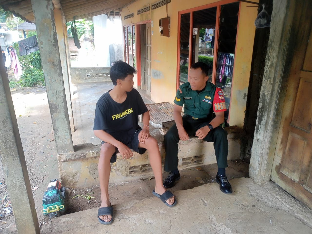 Di Bulan Ramdhan Babinsa Ingatkan Warga Tingkatkan Kualitas Keimanan