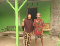 Senyum bahagia Ahmadi (Penderita Tumor) rumahnya sudah jadi Senyum bahagia Ahmadi (Penderita Tumor) rumahnya sudah jadi