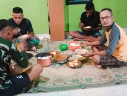 Indahnya kebersamaan makan bersama induk semang satgas TMMD Reg 119 Kodim 0725/Sragen Indahnya kebersamaan makan bersama induk semang satgas TMMD Reg 119 Kodim 0725/Sragen