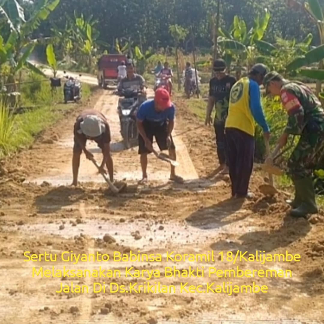 Gerak Cepat Babinsa Bantu Pembereman Jalan