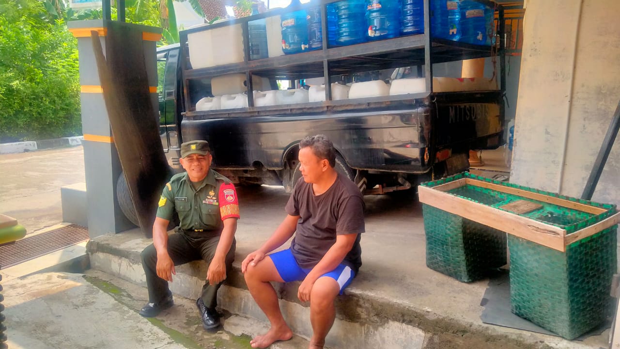 Ingin Selalu Dekat dengan Warga, Babinsa Terjun Langsung Temui Warga