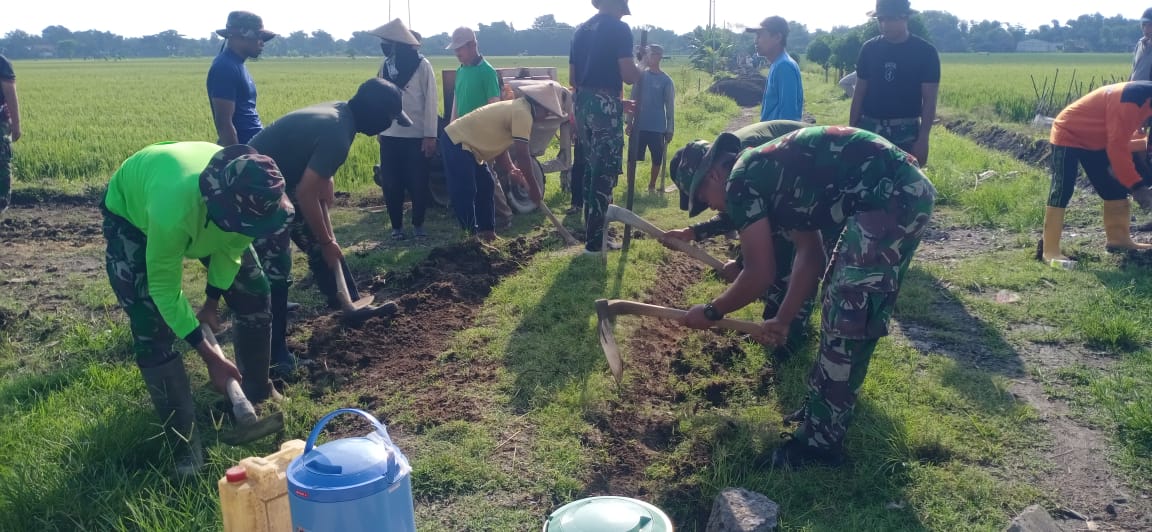 Letakkan Senjata, Angkat cangkul saat TMMD Letakkan Senjata, Angkat cangkul saat TMMD