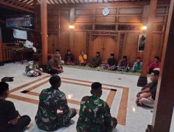 ANGGOTA SATGAS TMMD IKUT KENDURIAN WARGA GEDONGAN ANGGOTA SATGAS TMMD IKUT KENDURIAN WARGA GEDONGAN