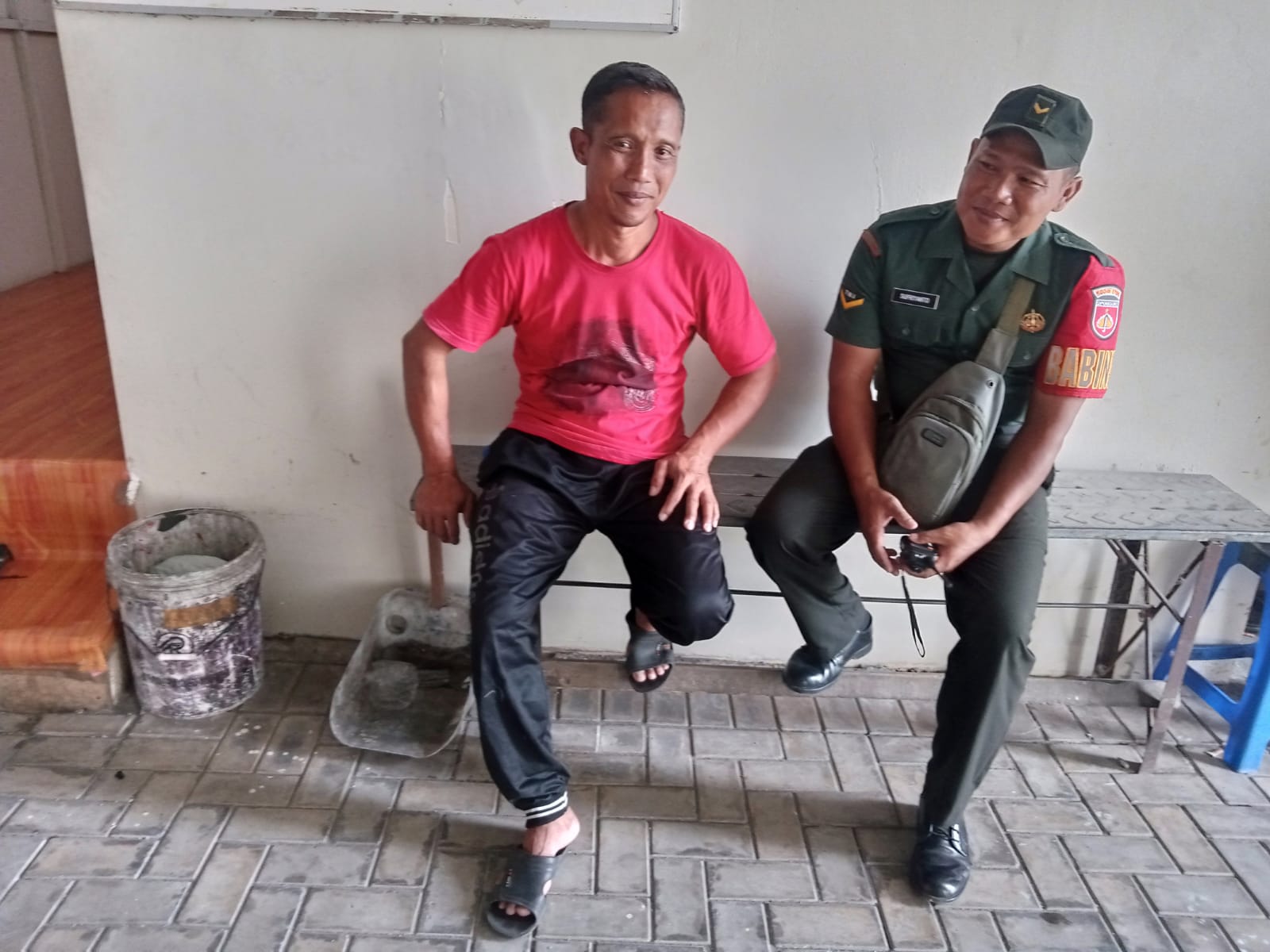 Dukung Tugas Pokok, Babinsa Komsos Dengan Ketua RT