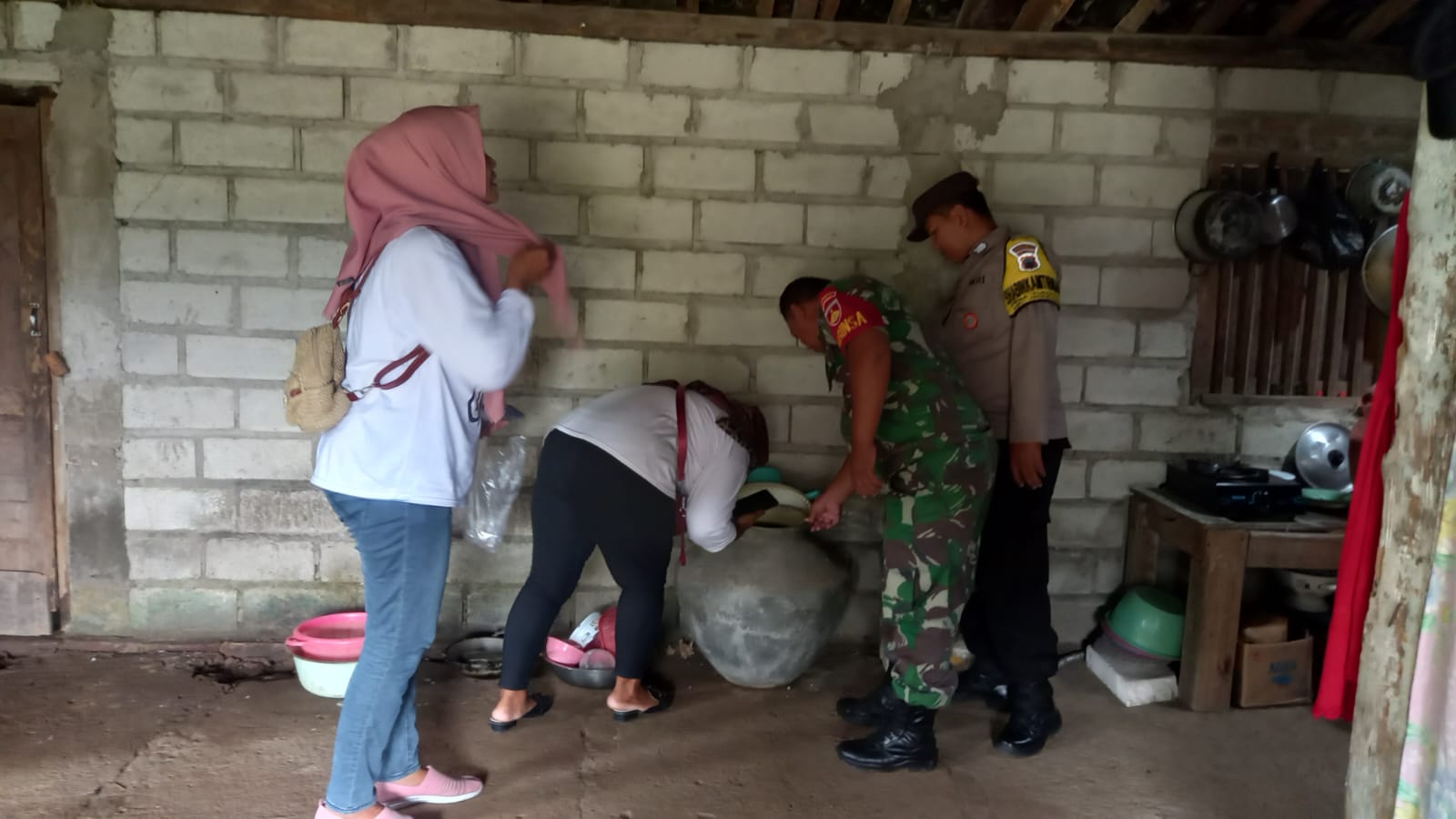 Berantas Sarang Nyamuk, Turunkan Kasus DBD