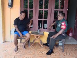 Banjir Terjadi Dimana Mana Babinsa Ingatkan Warga Perbaiki Drainase