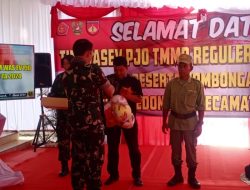 WASEV MEMBERIKAN BANTUAN ALAT OLAHRAGA KEPADA KARANGTARUNA DAN ALAT SISKAMPLING KEPADA HANSIP WASEV MEMBERIKAN BANTUAN ALAT OLAHRAGA KEPADA KARANGTARUNA DAN ALAT SISKAMPLING KEPADA HANSIP