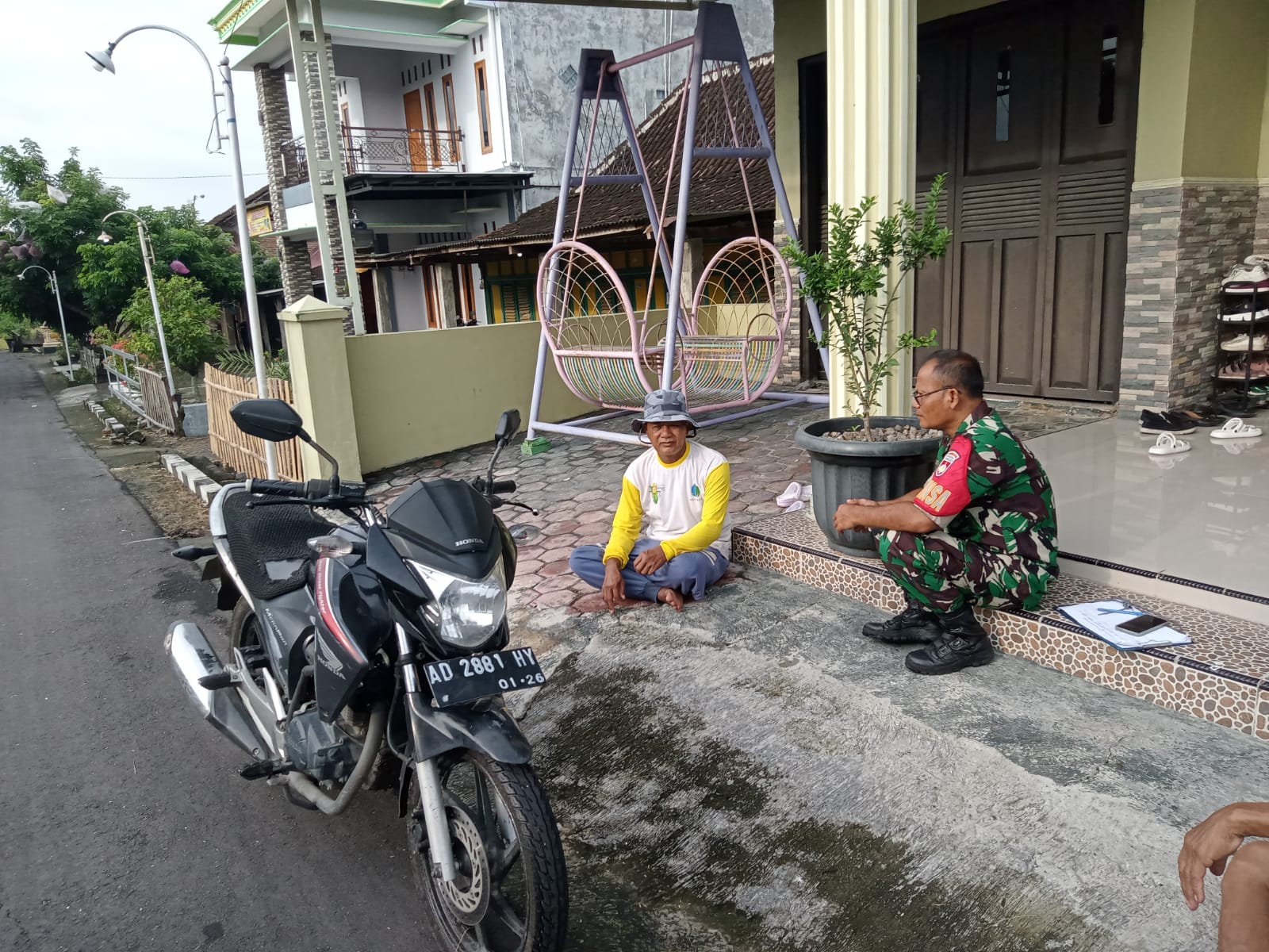 Aksi Curanmor Marak Saat Ramadhan, Babinsa Imbau Warga…Lakukan Tindakan Pencegahan Ini