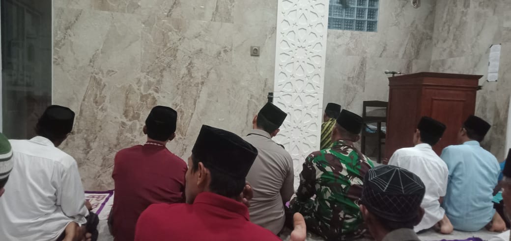 Tarling Perdana Danramil Bersama Muspika Gondang  Sasar Masjid Jami’ Nurul Huda