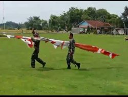 Di Balik kegiatan TMMD yang padat ,Begini anggota Satgas untuk menghibur diri Di Balik kegiatan TMMD yang padat ,Begini anggota Satgas untuk menghibur diri