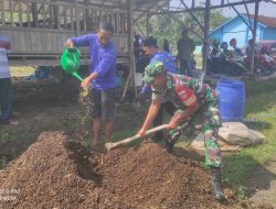 Bersama Gapoktan Babinsa Praktikkan Pembuatan Pupuk Kompos Dari Kotoran Kambing