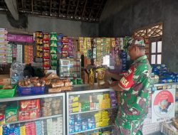 Pantau Persediaan sembako, Babinsa  Sidak Kios