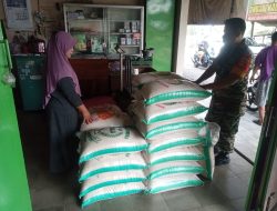 Cek Harga dan Stok Beras, Babinsa Waspadai Oknum Pedagang Nakal