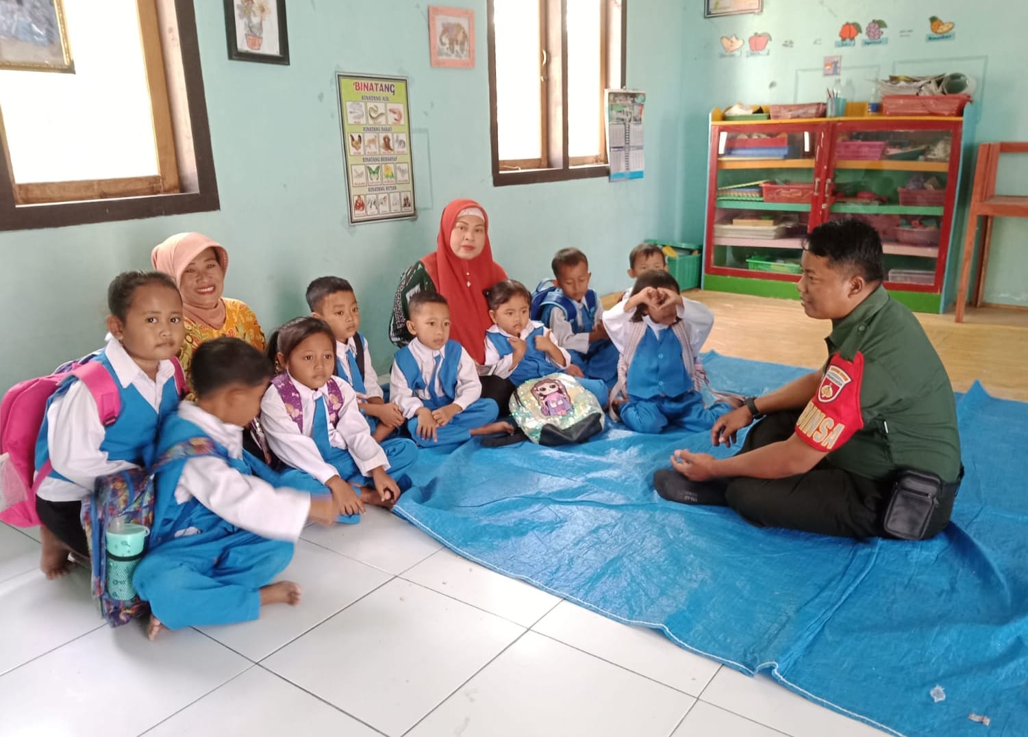 Seperti Apa Menanamkan Rasa Cinta Tanah Air Pada Anak Usia Dini? Berikut Cara dan Tips Yang Disampaikan Babinsa!   