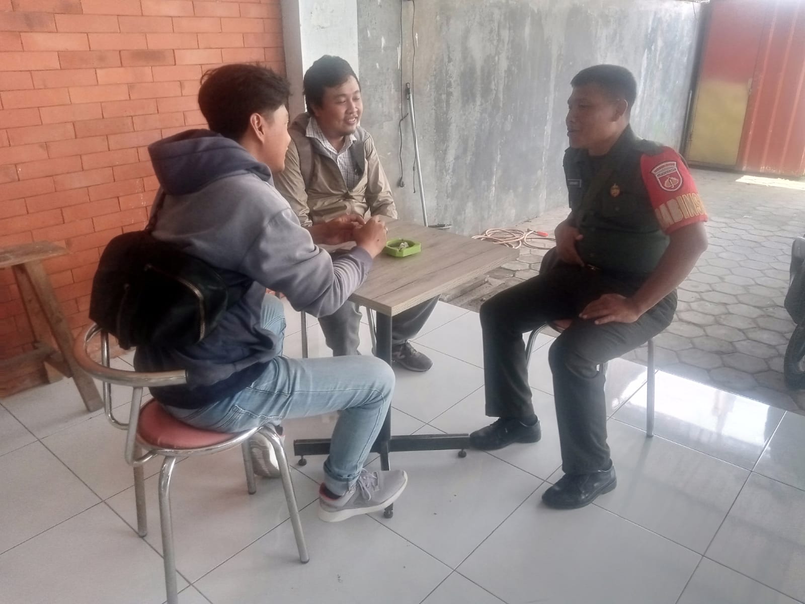 Pesan Babinsa, Serda Supriyanto ke Pemuda Desa Binaan