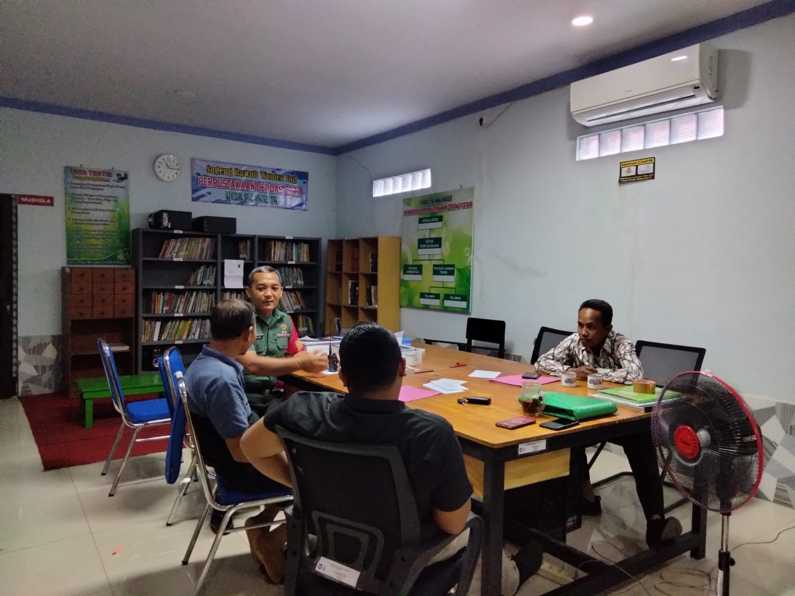 Demi Terwujudnya Komunikasi Dua arah, Serma Surasno  Komsos Dengan Apdes