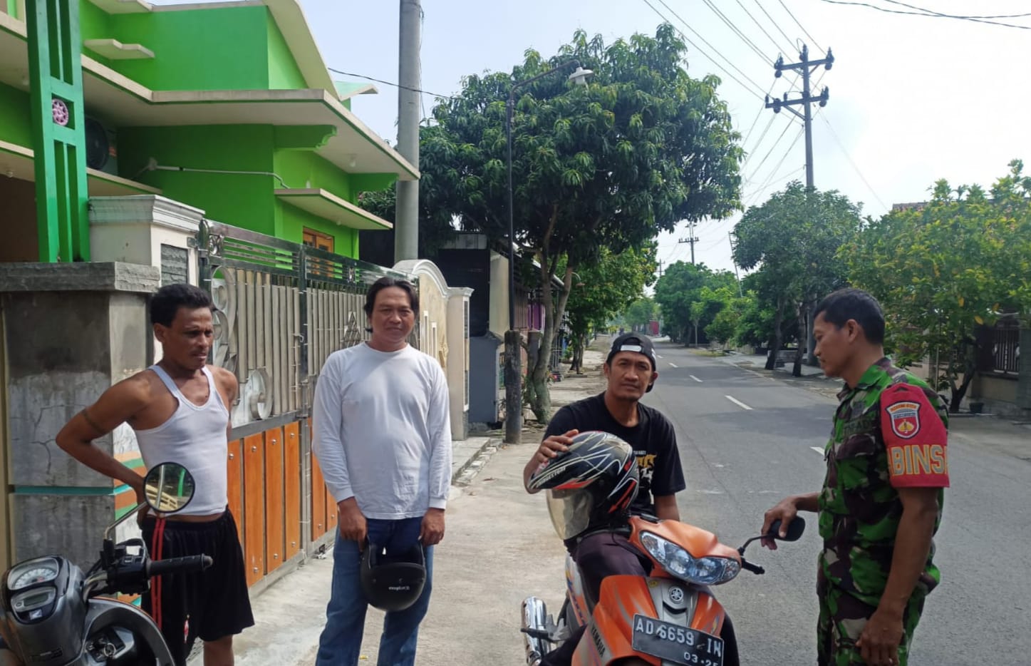 Babinsa Pelihara Silaturahmi Dengan Tokoh Pemuda