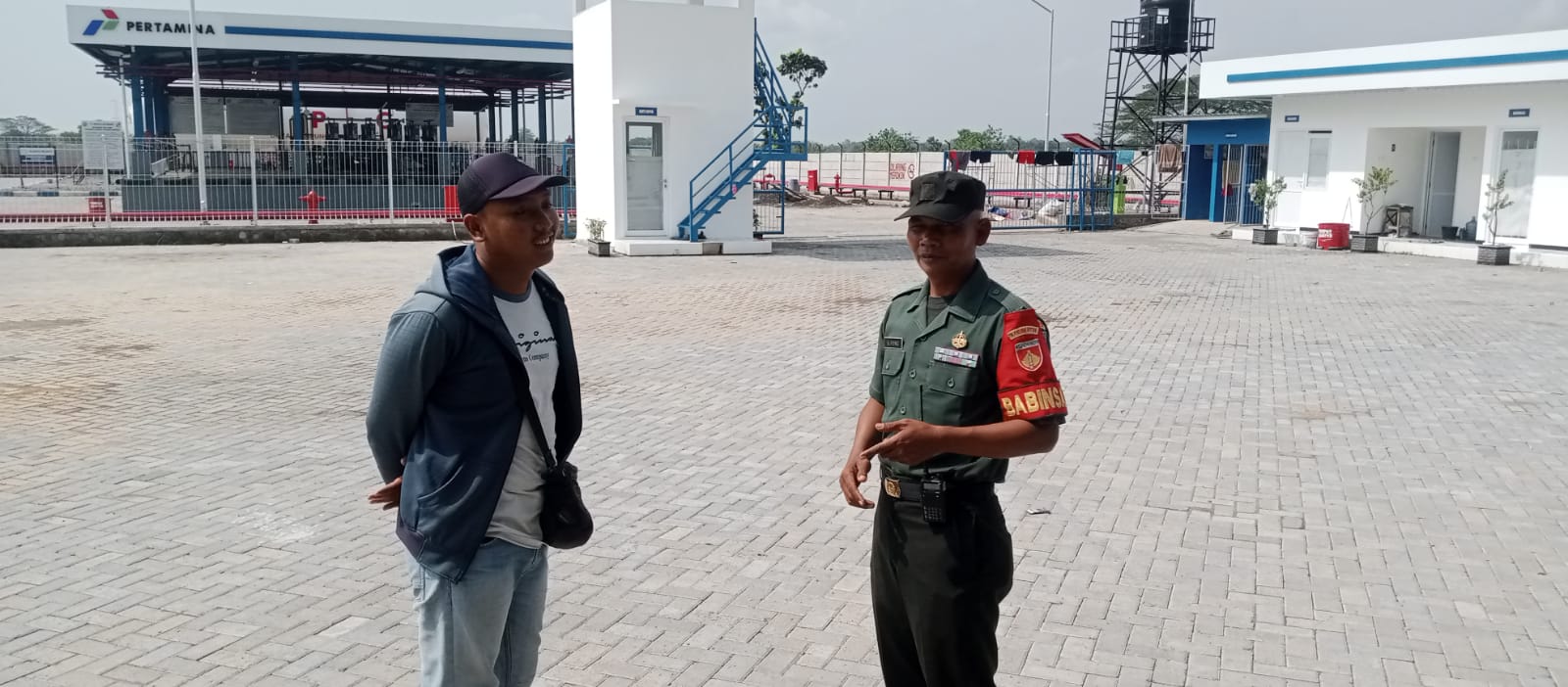 Melalui Komunikasi, Babinsa Imbau Warga Jaga Toleransi