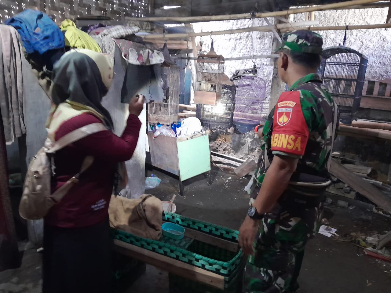 GEBRAK (Gerakan Brantas Sarang Nyamuk) oleh Babinsa dan Jumantik