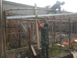 Wujudkan Tempat Tinggal Yang Layak Huni, Babinsa Bantu Bangun Rumah Warga