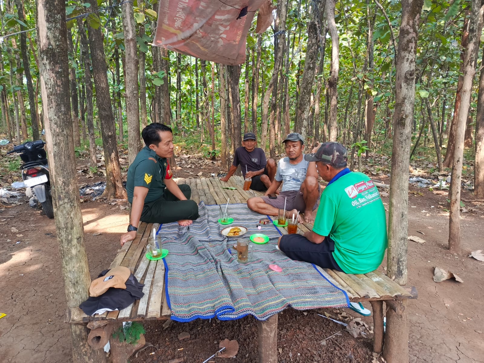 Babinsa Minta Masyarakat Waspada Terhadap Kejahatan di Lingkungan Tempat Tinggal