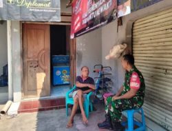 Melalui Pendekatan Dengan Tokoh Masyarakat, Babinsa Ajak Warga Tingkatkan Kebersamaan