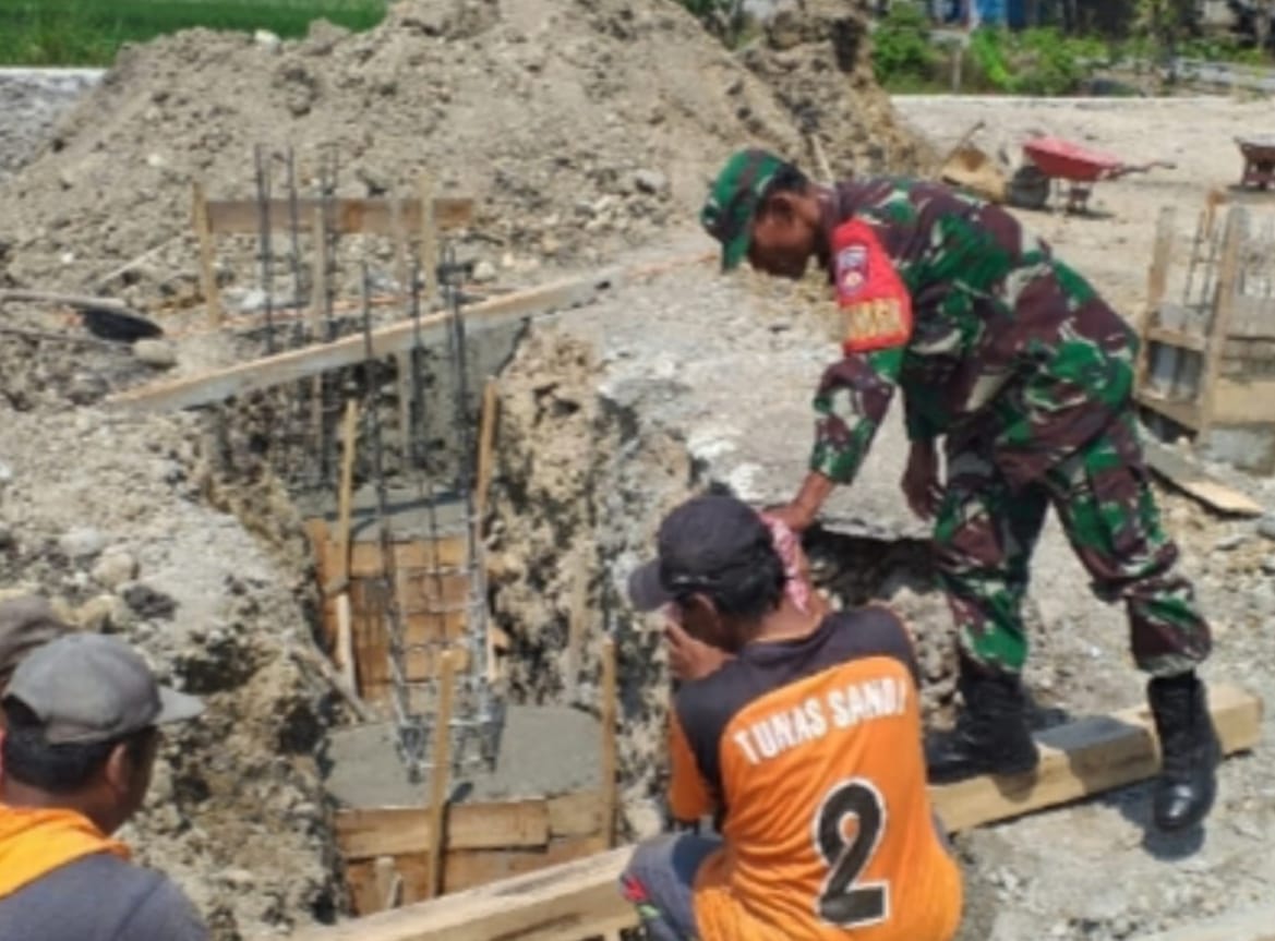 Kapanpun Warga Membutuhkan, Babinsa Siap Ulurkan Bantuan