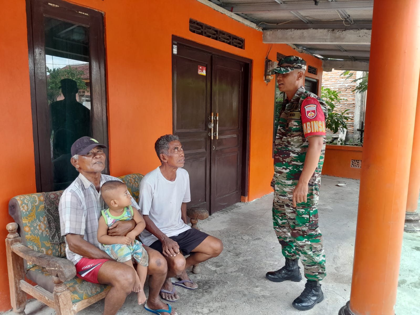 Mewujudkan Keakraban, Babinsa Komsos Dengan Warga Binaan