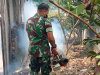Cegah Penularan Demam Berdarah, Babinsa Bantu Lakukan Fogging