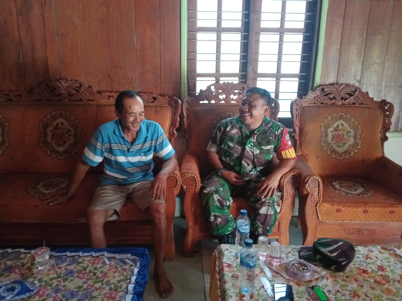 Melalui Komsos Babinsa Berikan Motivasi Pada Kelompok Tani