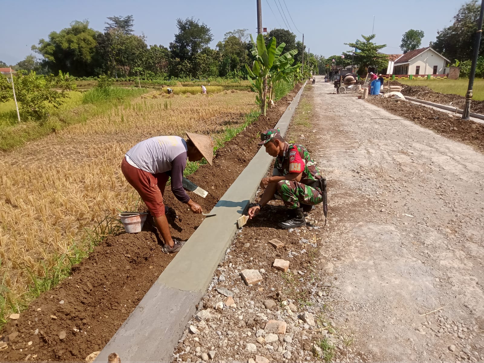 Kerja Bakti Bangun Talud: Wujudkan Ekonomi Lokal