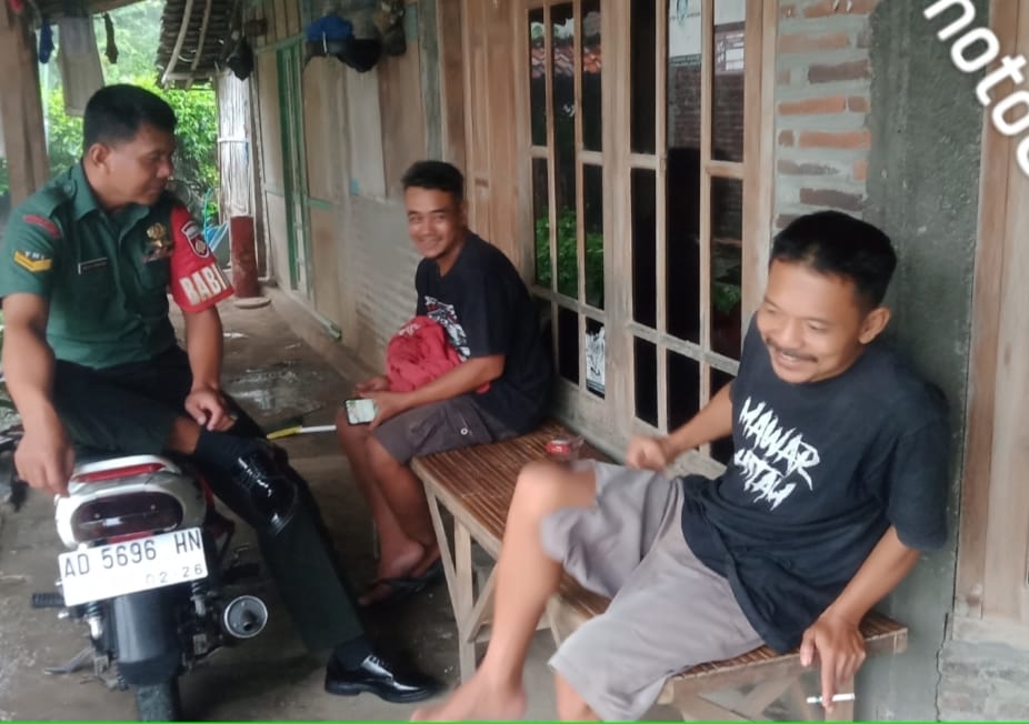 Silahturahmi Babinsa Mempererat Hubungan dengan Masyarakat