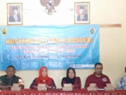 Babinsa Kebonromo Mendukung Musyawarah Desa untuk Kemajuan Bersama