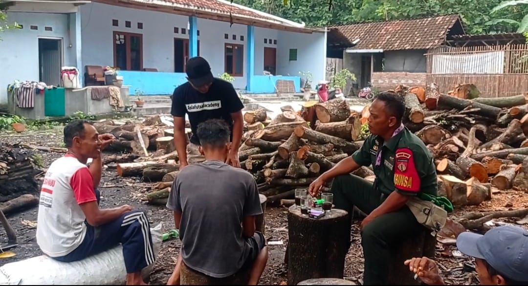 Membangun Hubungan Yang Harmonis, Munawar Komsos Dengan Masyarakat