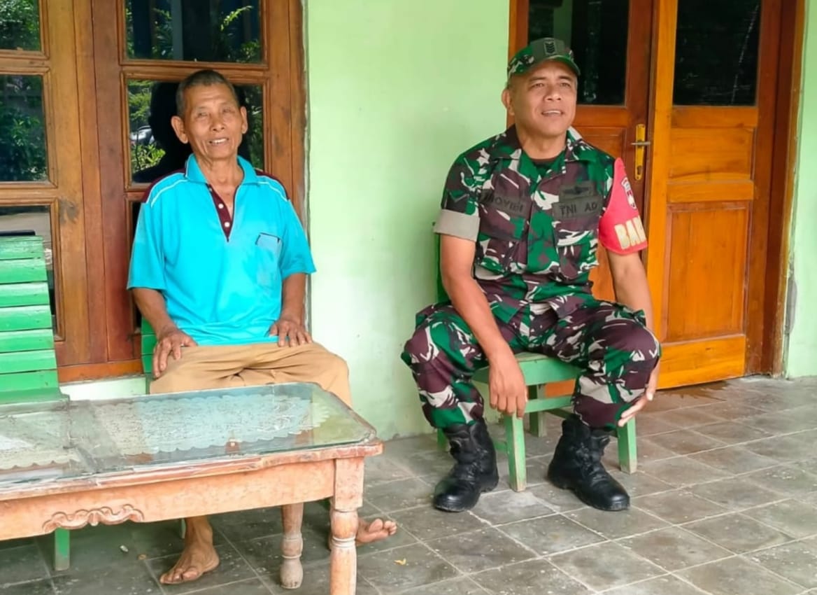 Himbauan Babinsa Agar Warga Desa Gabus Senantiasa Jaga Kesehatan