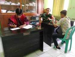 Babinsa Tekankan Kepada Aparat Desa Dan  Masyarakat Agar Waspada Maraknya Judi Online