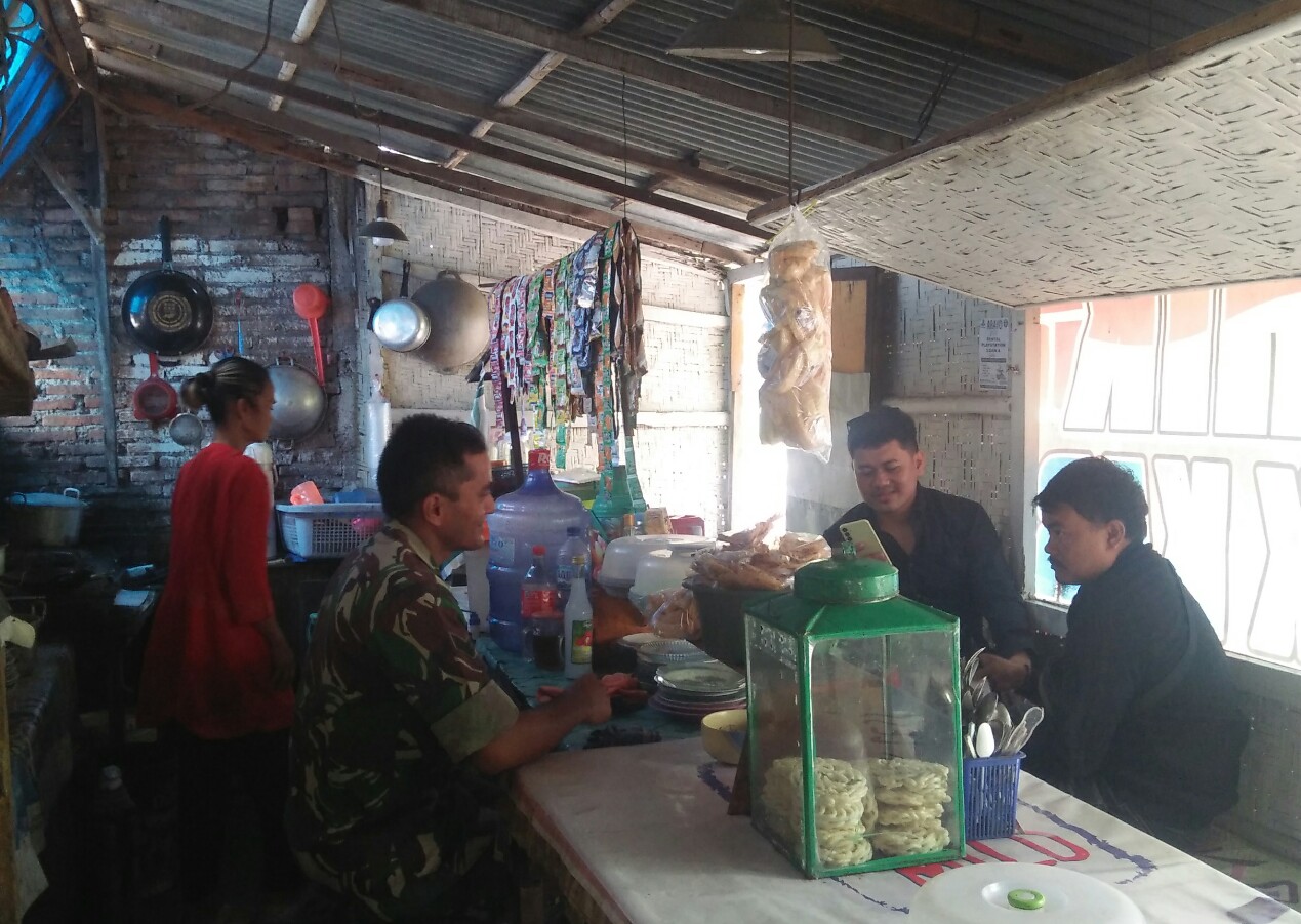 Babinsa dan Ketua Karang Taruna Sinergi Bahas Perayaan Menjelang HUT RI