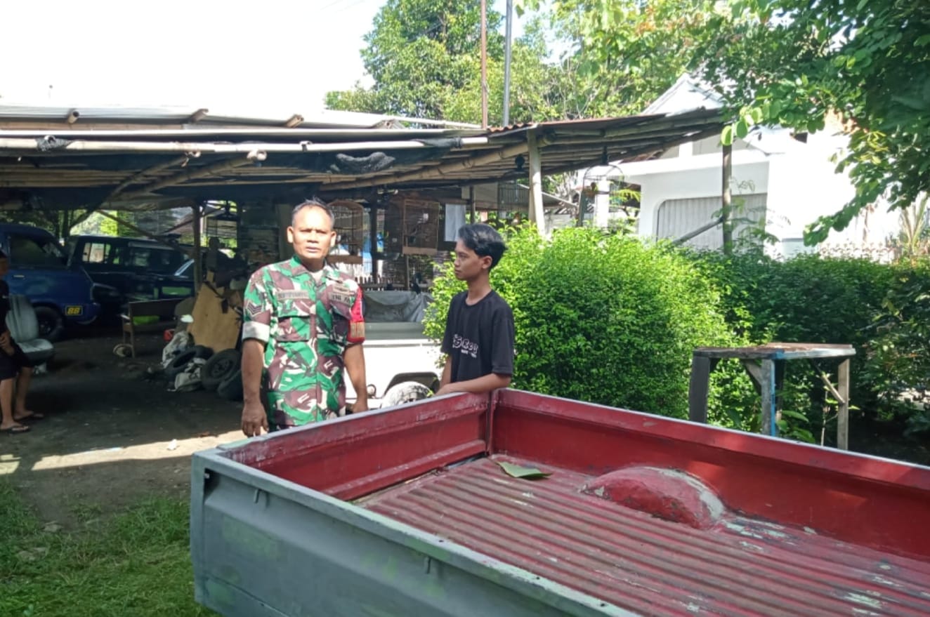 Babinsa Desa Jurangjero Menjalin Keakraban di Tengah Masyarakat