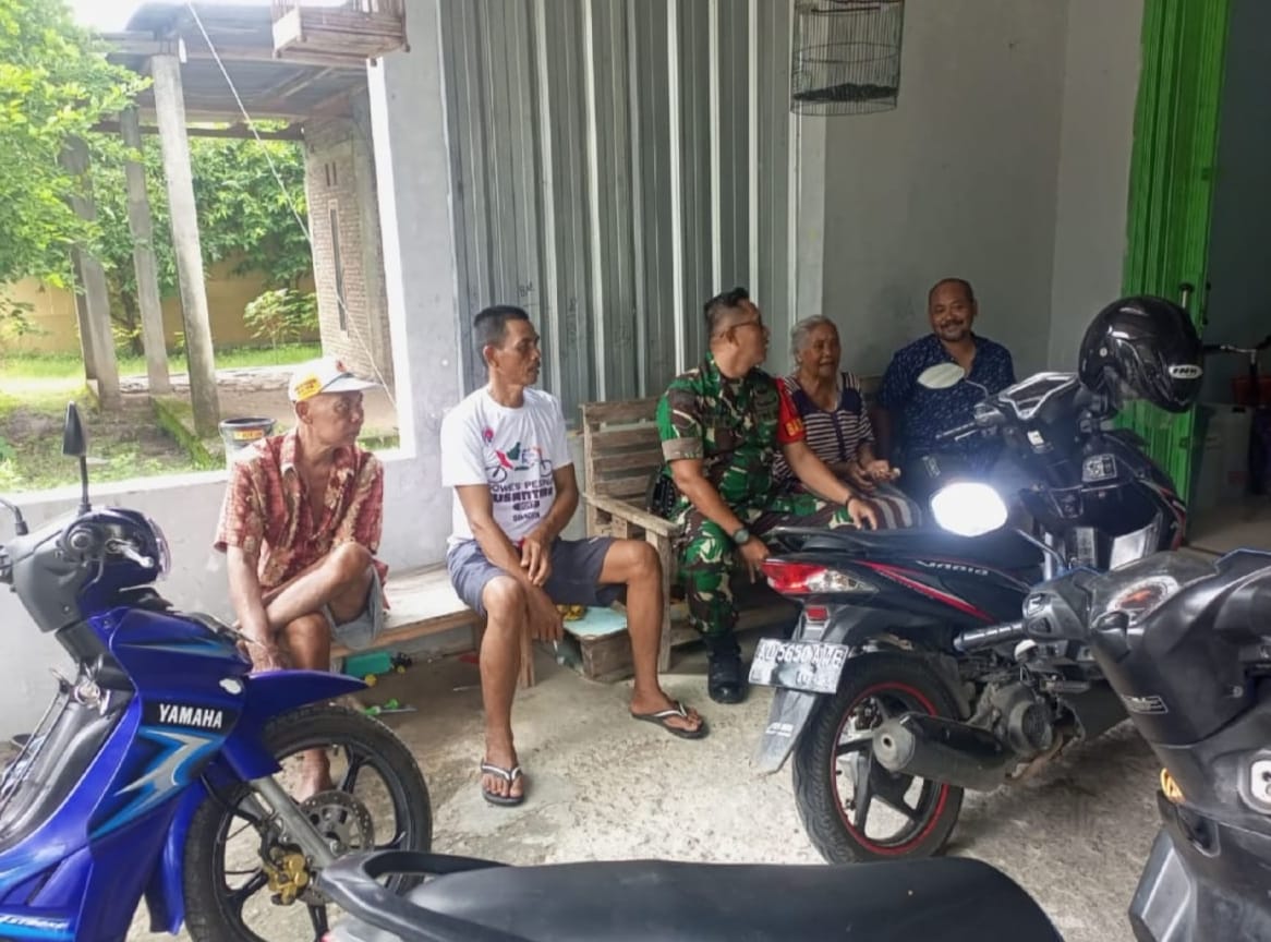 Babinsa Puro Gelar Kumpul Warga, Bahas Masalah Keamanan dan Jalin Sinergi