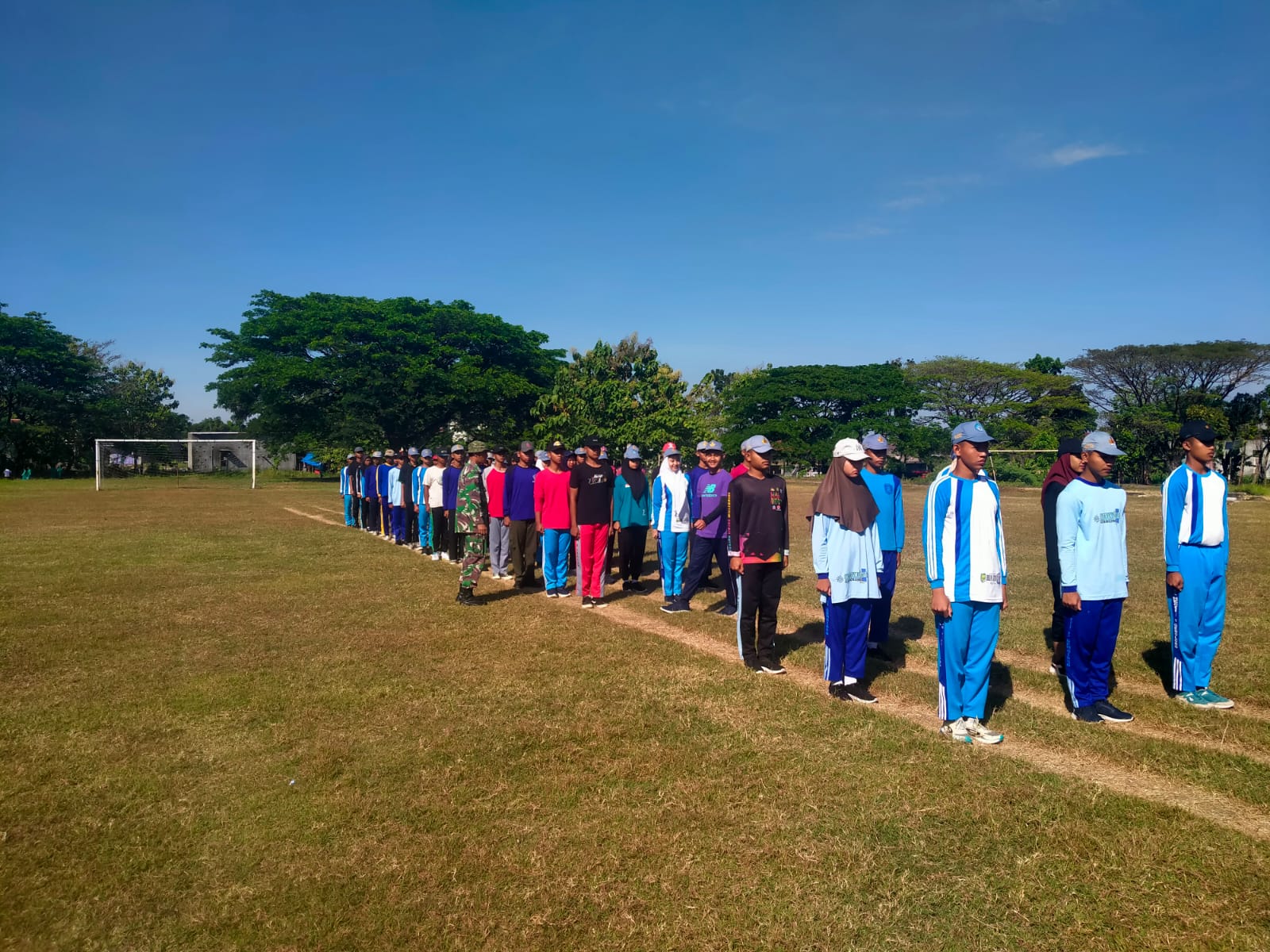 Babinsa Membentuk Generasi Patriot: Latihan Bela Negara untuk Paskibraka