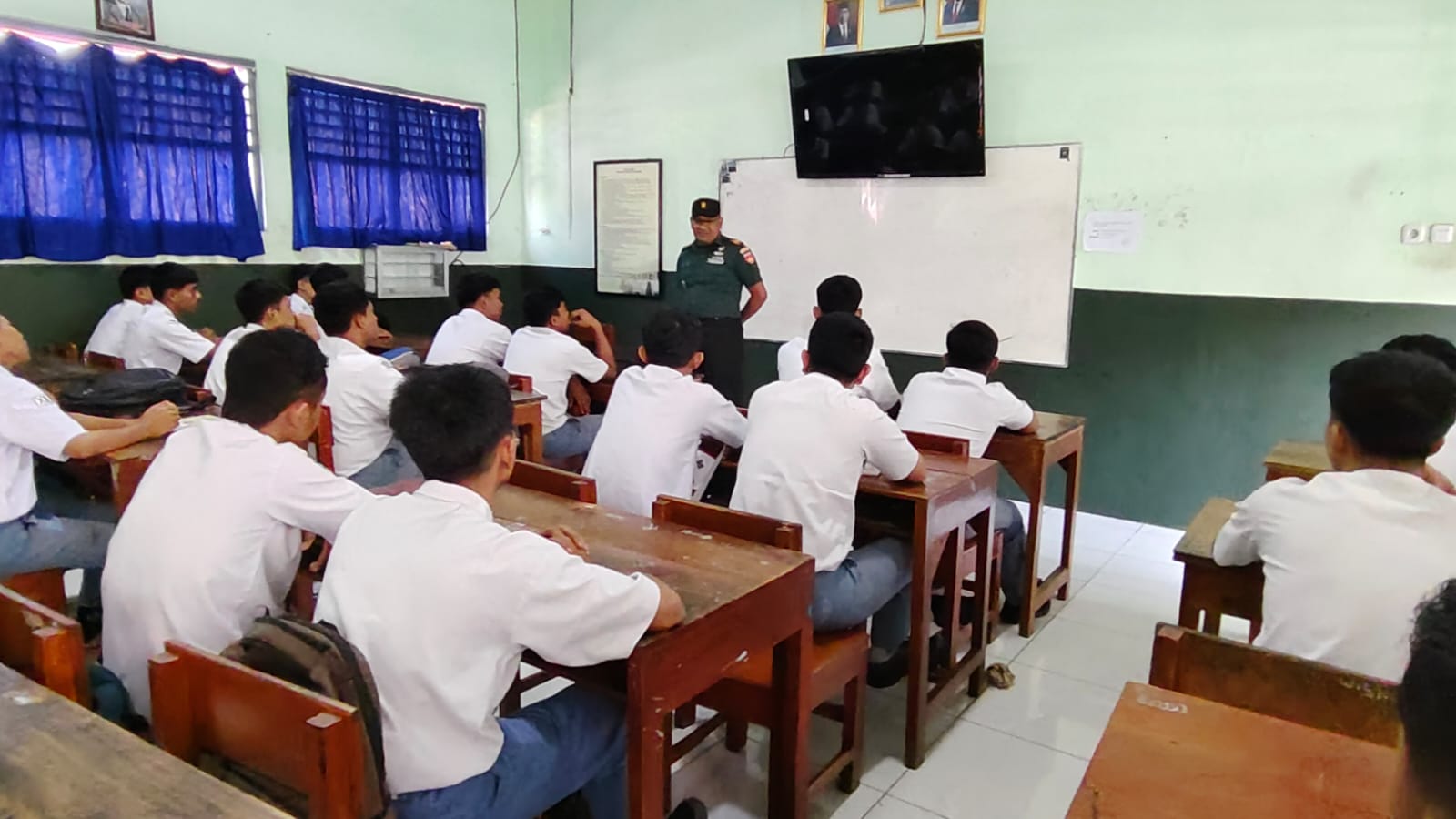 Danramil Berikan Semangat Belajar kepada Siswa SMK, Tekankan Pentingnya Disiplin dan Prestasi